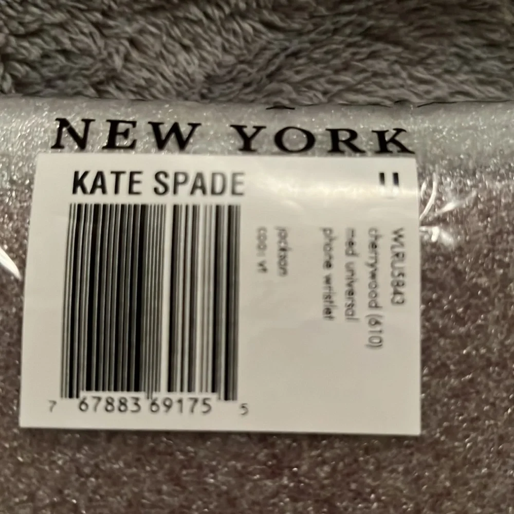 Brand New Kate Spade Jackson Universal Phone Wristlet Cherrywood - Picture 4 of 4